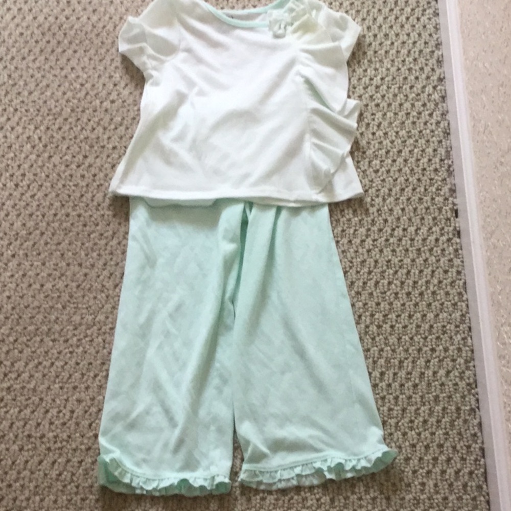 Carter’s 4t Pajamas